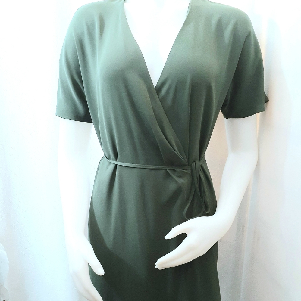Babaton Green dress Sz( m)